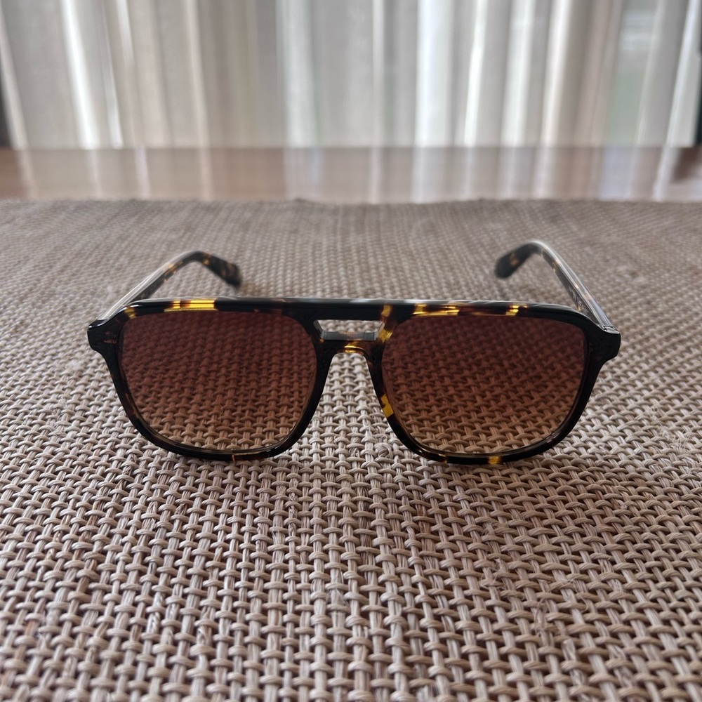 New Quay Australia Aviator On The Fly Sunglasses w/Tortoise Frames & Brown Lens. - Picture 2 of 6